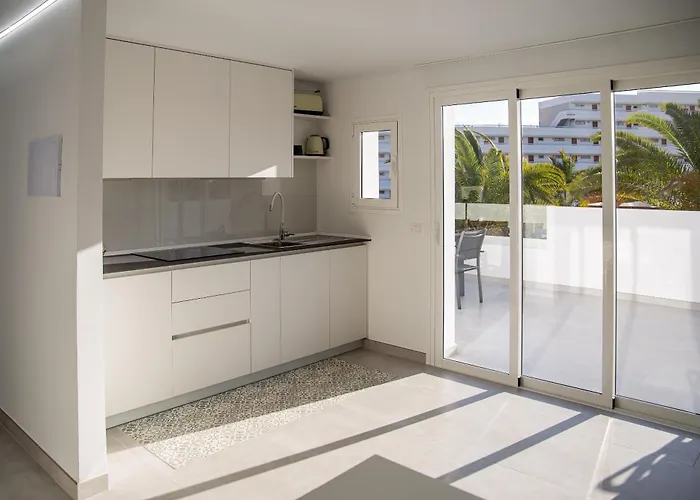 Urbania Apartment *