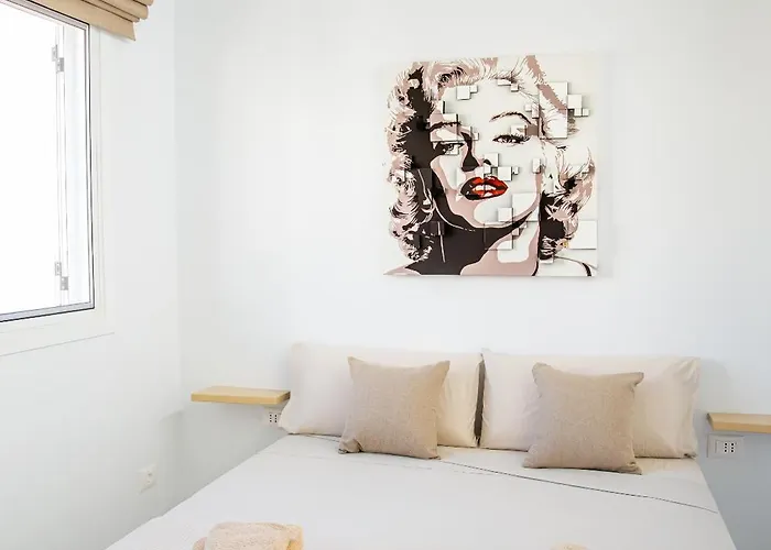 Urbania Apartment