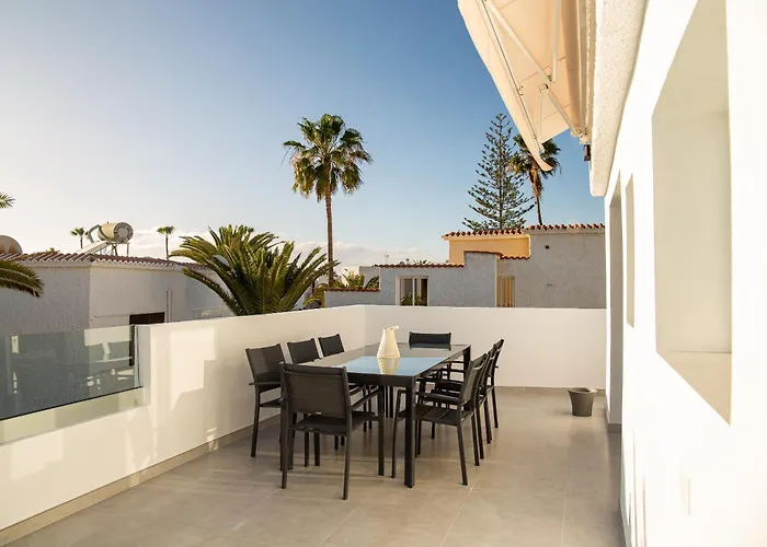 Urbania Apartment